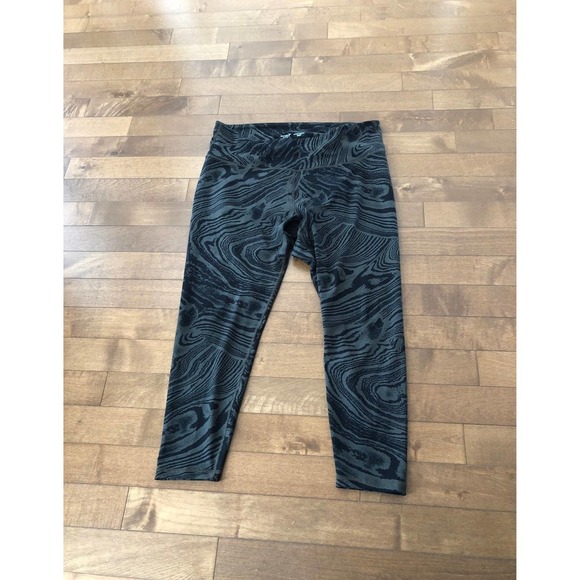 Old Navy High waist Elevate leggings bundle of 2 - Picture 8 of 10